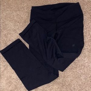 Black Lululemon Wunder Under Crop 21”